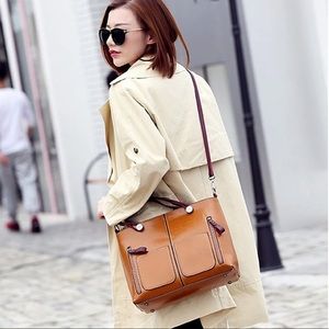 Badiya Retro Oil Wax Leather Tote Bag